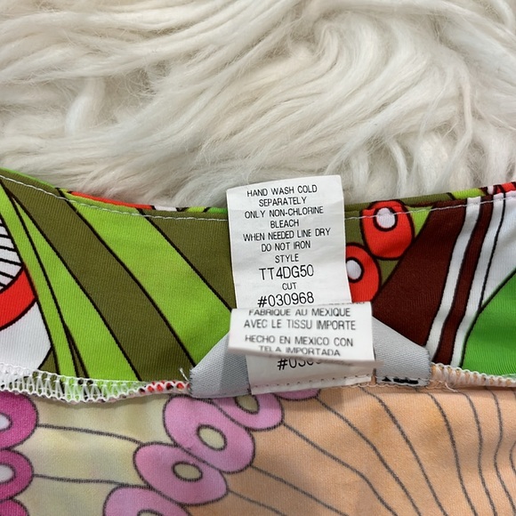 Trina Turk ‘Santa Cruz’ Swim Coverup Tunic - Picture 16 of 16